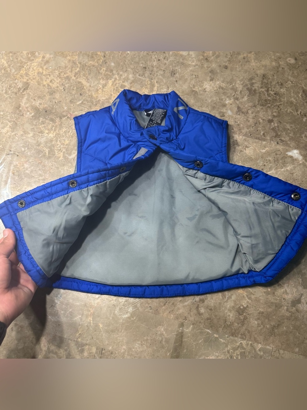 Toddler blue Nautica puffer size 2T
In great condition
Button up sleeveless - Picture 2 of 5